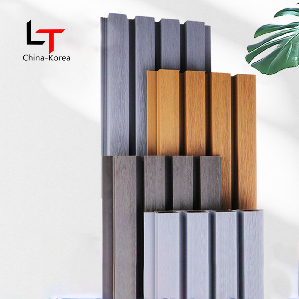木の質感と黒い模様の外装スラット壁クラッディング外部装飾住宅サイディング WPC 溝付き屋外壁パネル
