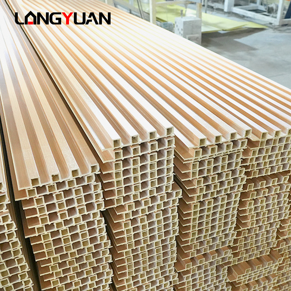 屋内 WPC 壁パネル